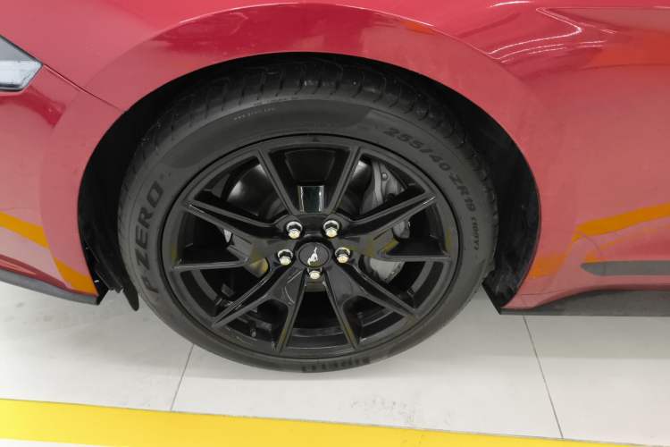 Used Ford Mustang 2021 2.3T EcoBoost Obsidian Phantom Special Edition Left Front Wheel Hub
