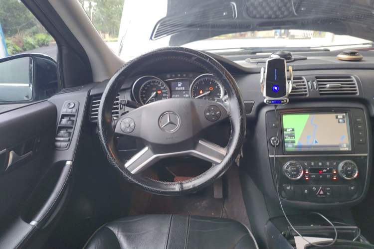 Used Mercedes-Benz R-Class 2017 R 320 4MATIC Business Edition Prestige Model