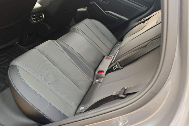 Used BYD Qin L 2025 DM-i Smart Drive 120KM Superior Model Left Rear Seat