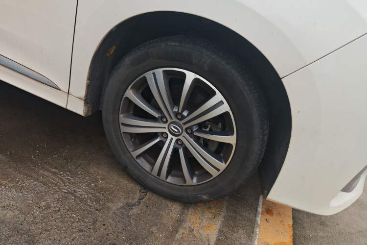 Used GAC Trumpchi M8 2020 Flagship Model 390T Supreme Edition Right Front Wheel Hub