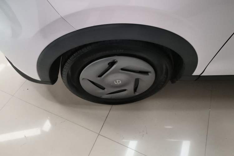 Used Leapmotor T03 2023 200 Lite Edition Left Front Wheel Hub