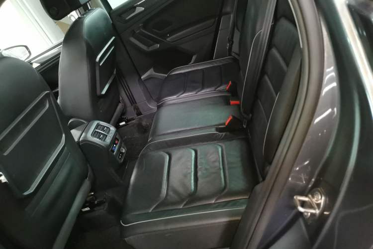 Used Volkswagen Tiguan 2018 330TSI All-Wheel-Drive Innovation Model Left Rear Seat