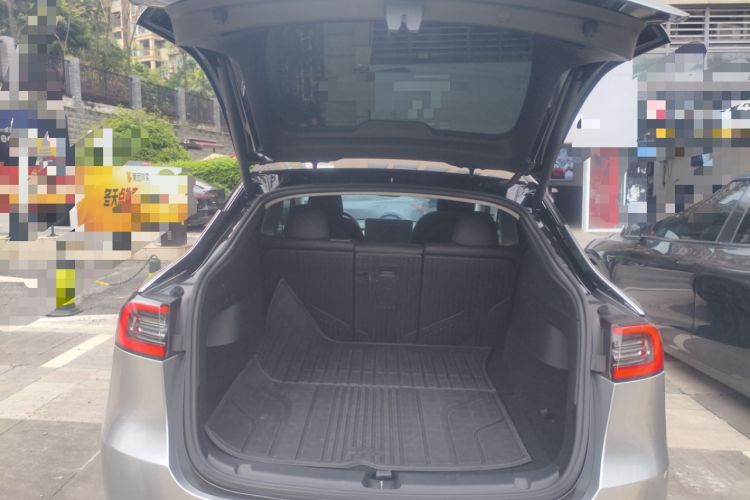 Used Tesla Model Y 2022 Rear-Wheel-Drive Version Trunk