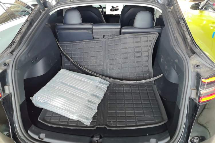 Used Tesla Model Y 2022 Performance High-Performance All-Wheel-Drive Version Trunk