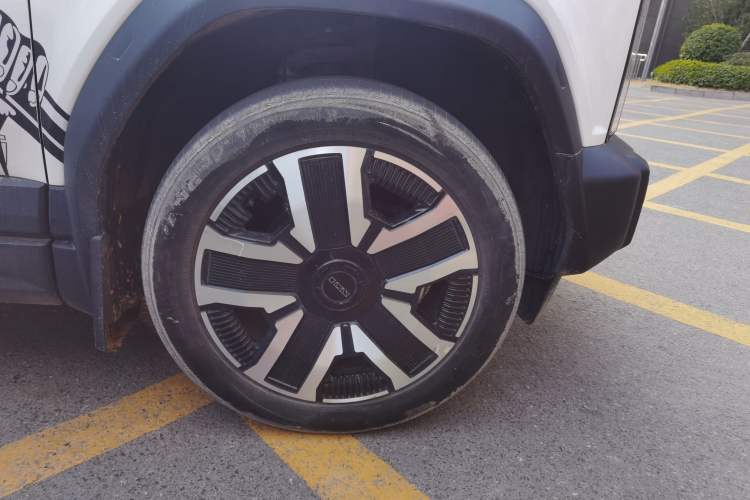 Used iCAR 03 2024 472km Four-Wheel Drive Long-Range Version Right Front Wheel Hub