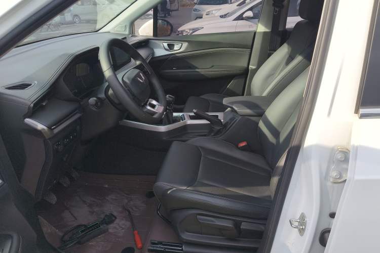 Used Wuling Jiachen 2022 1.5T Manual Comfort & Dynamic Version
