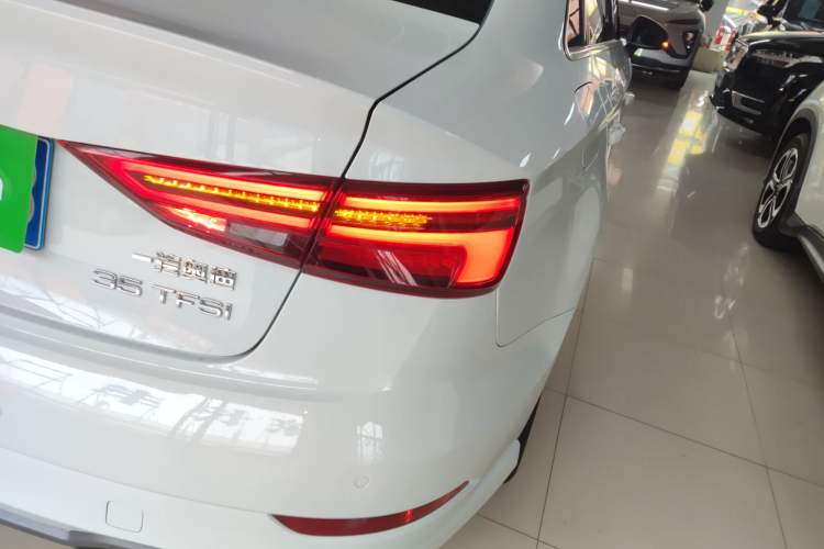 Used Audi A3 2020 Limousine 35 TFSI Fashion Edition China VI Emission Standard Right Rear Taillight