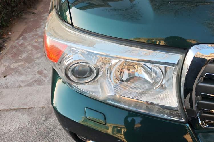 Used Toyota Land Cruiser 2012 4.6L Automatic VX-R
