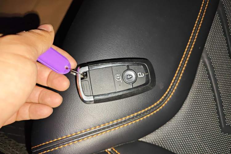 Used Ford Explorer 2024 2.3T EcoBoost Kunlun Peak Edition 7-Seater Vehicle Key