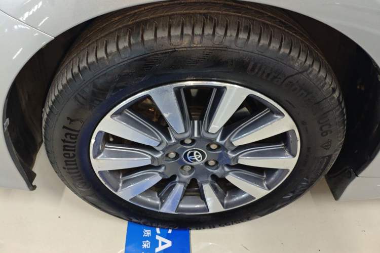 Used Toyota Sienna 2020 3.5L Two-Wheel Drive CE Trim 7-Seater Canadian Version