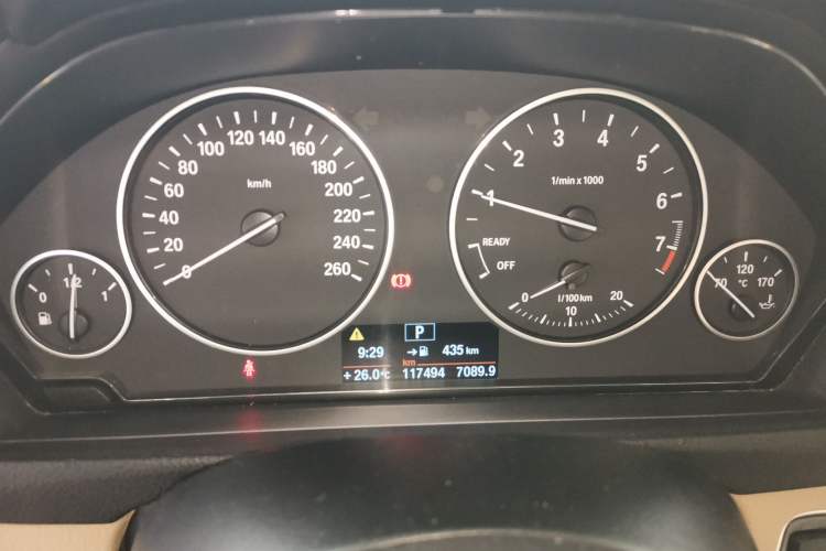 Used BMW 3 Series 2013 320Li Fashion Model
