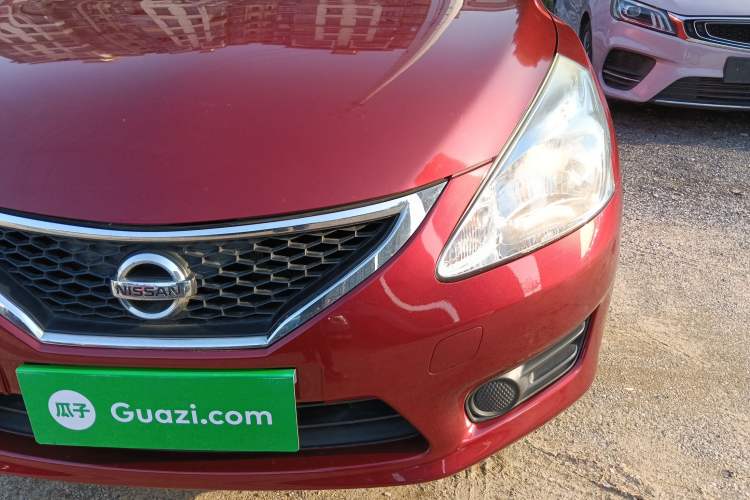 Used Nissan Tiida 2014 1.6L CVT Comfort Model Left Front Headlight