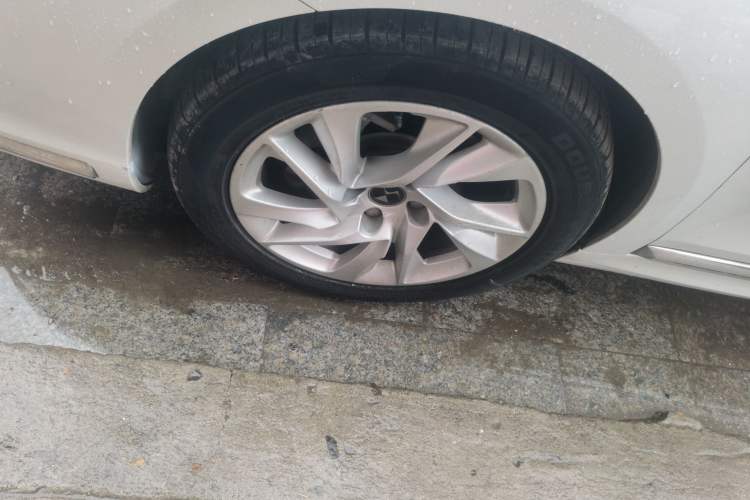 Used DS 5LS 2016 1.6T Style Edition THP160 Left Front Wheel Hub