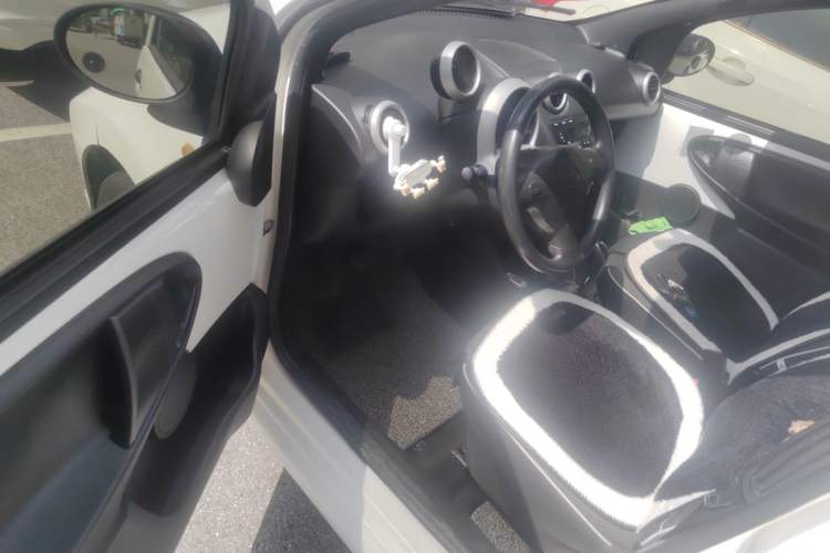 Used BYD F0 2015 1.0L AMT XuanKu Model Driver Seat