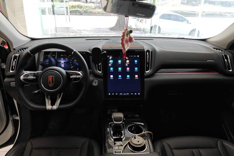 Used Hongqi HS3 2023 1.5T Two-Wheel Drive Shanwei Edition Center Console