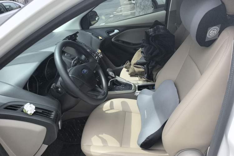 Used Ford Focus 2015 Sedan 1.6L Automatic Comfort Model Left Front Seat