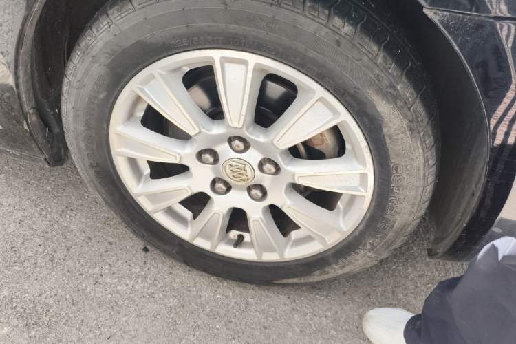 Used Buick LaCrosse 2012 2.4L SIDI Elegant Edition