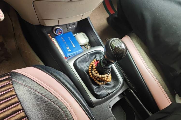 Used Hyundai Celesta 2016 1.6L Manual Joy Edition Gear Lever
