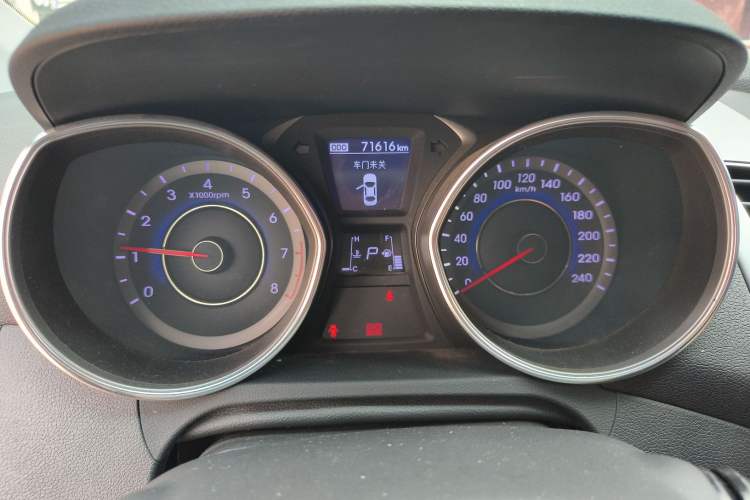 Used Hyundai Elantra (5th Generation / Langdong) 2016 1.6L Automatic Prestige Model