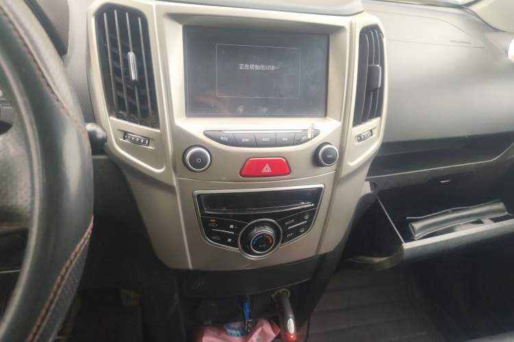 Used Haval H1 2017 Red-Label 1.5L AMT Luxury Model Audio And AC Panel