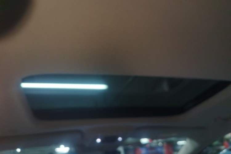 Used Denza D9 2022 DM-i 1040 Prestige Model
