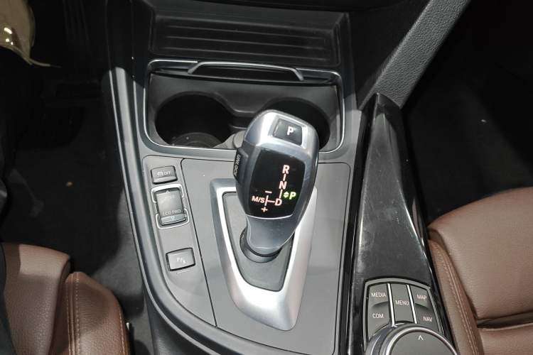 Used BMW 3 Series 2019 320Li Fashion Model
