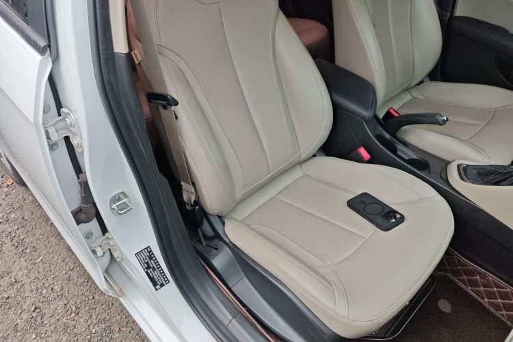 Used Buick GT 2019 15T Dual-Clutch Connected Elite Model China VI