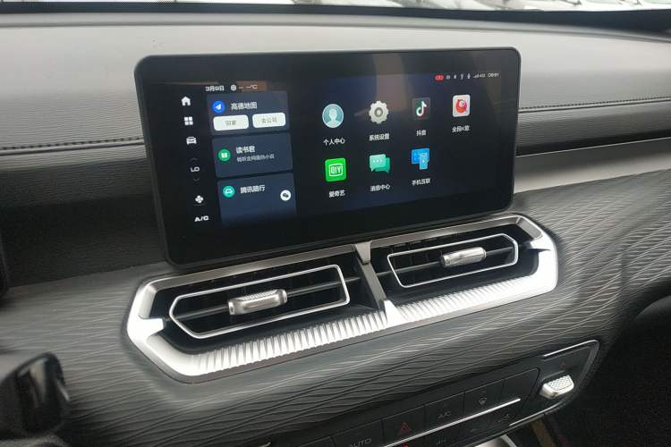 Used Great Wall King Kong Poer 2024 2.0T Automatic 8AT Diesel 4x4 Navigation Edition Flatbed