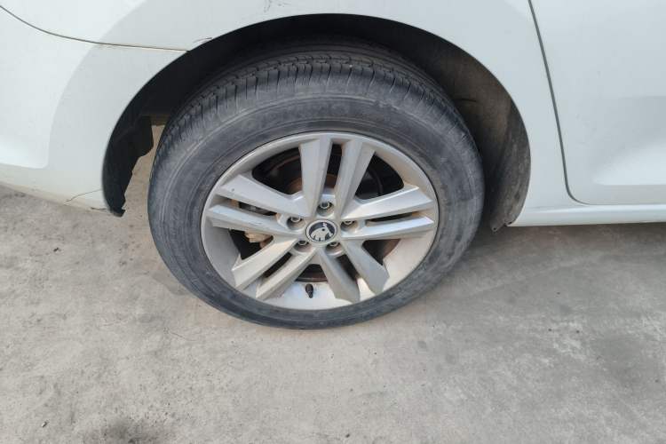 Used Skoda Rapid Spaceback 2014 1.4 TSI DSG Trend Edition
