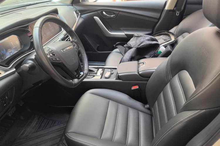 Used Venucia T90 2020 2.0L CVT Smart Connect & Smooth Drive Edition Left Front Seat