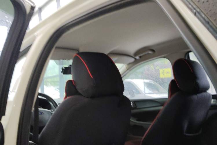 Used Ford Focus 2013 Hatchback Classic 1.8L Automatic Base Model