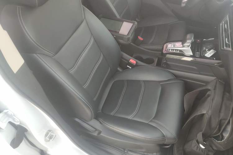 Used BYD Yuan New Energy 2019 EV535 Smart Connect Trendsetting Model Right Front Seat