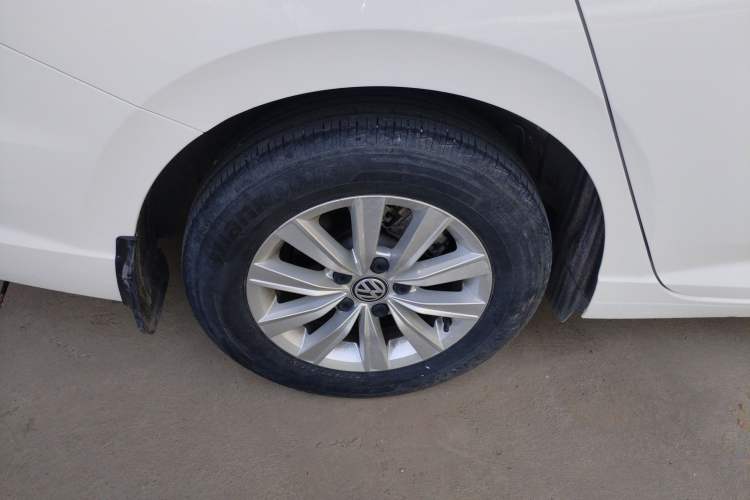 Used Volkswagen Lavida 2019 1.5L Automatic Fashion Edition China VI Exterior 5