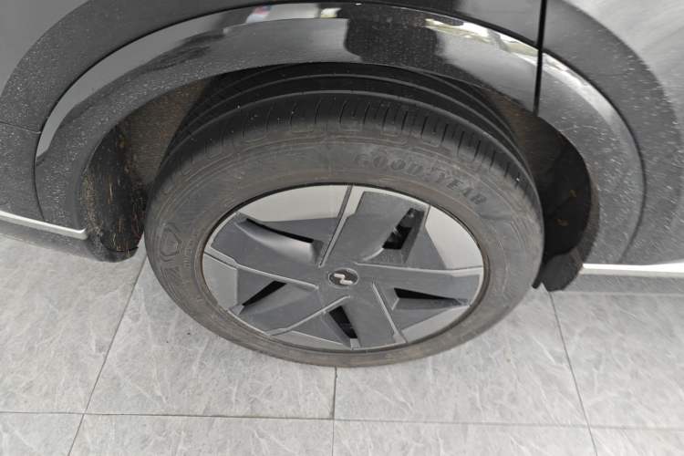 Used ONVO Luxeed L90 2025 Model—Max Six-Seater Version
