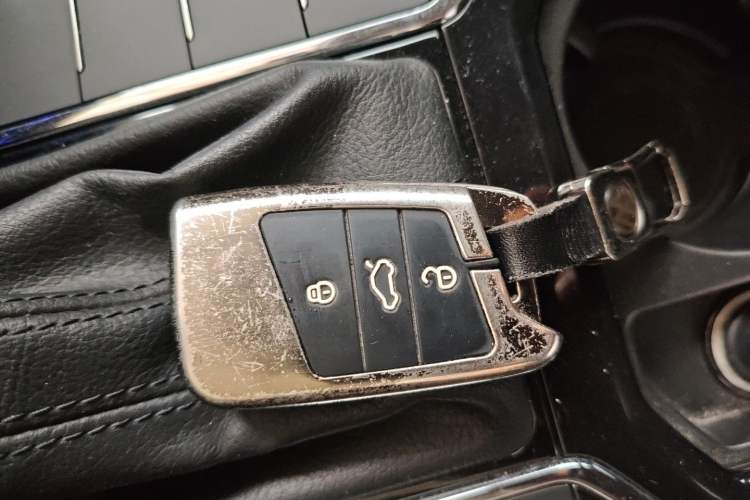 Used Volkswagen Passat 2019 330TSI Luxury Edition China VI Standard