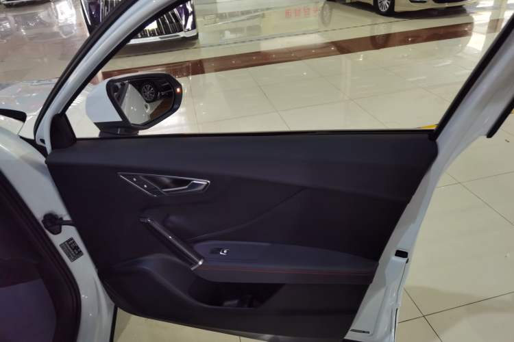 Used Audi Q2L 2023 35TFSI Progressive Dynamic Edition
