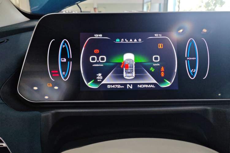 Used ORA Good Cat 2022 Morandi Edition 400km Standard Range Two-Week Young Enjoyment Version Lithium Iron Phosphate
