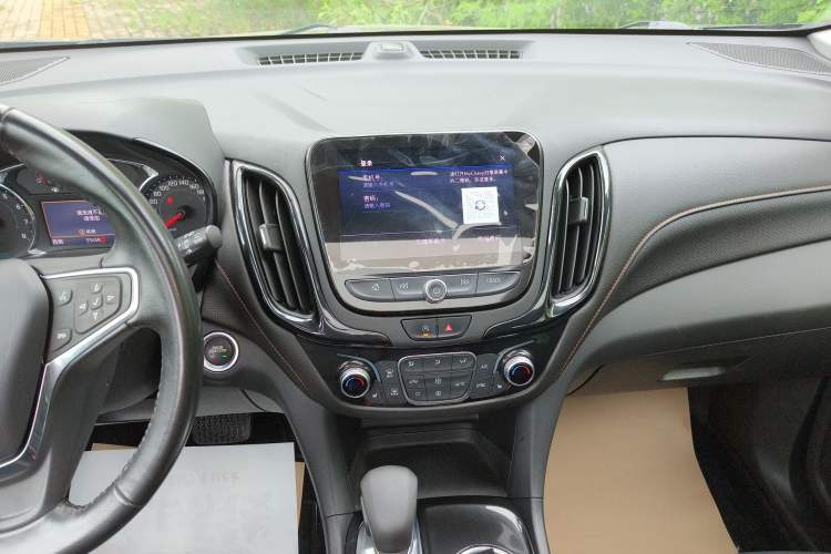 Used Chevrolet Equinox 2021 535T Yujie Edition Audio And AC Panel