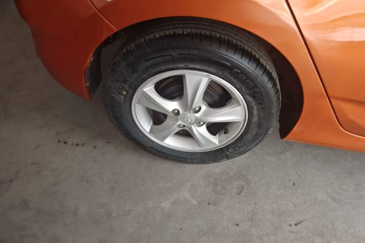 Used Hyundai Verna Ray 2014 1.4L Automatic GLX Exterior 5