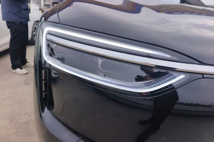 Used Hima AITO M7 2026 Model Range-Extending Max All-Wheel Drive 5-Seater Version Right Front Headlight