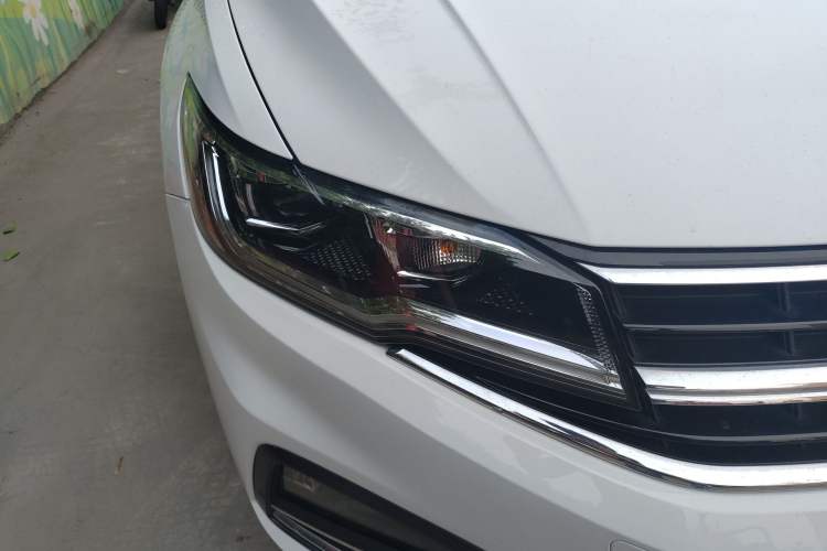 Used Volkswagen Bora 2020 1.5L Automatic Comfort Model Right Front Headlight