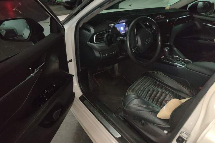 Used Toyota Camry 2019 2.5S FENGSHANG Version China V Standard Driver Seat