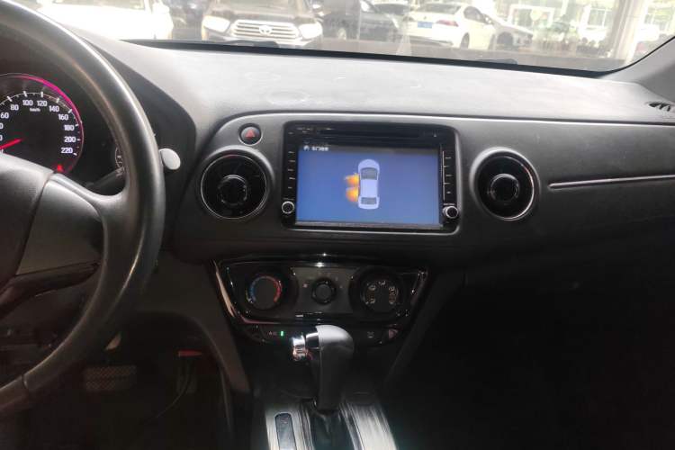 Used Honda XR-V 2015 1.8L EXi CVT Comfort Version
