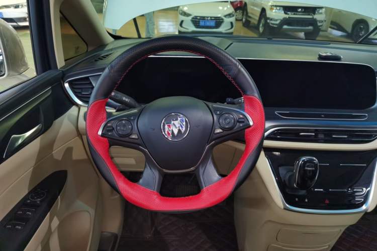 Used Buick GL8 2022 ES Landtrek 653T Luxury Edition