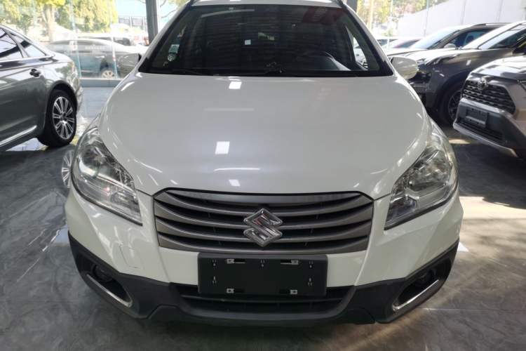 Used Suzuki S-Cross 2015 1.6L CVT Two-Wheel Drive Entry-Level Trim