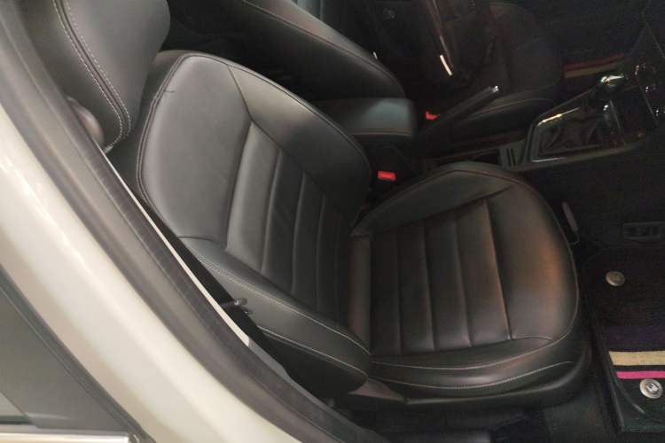 Used Volkswagen Gran Lavida 2017 180TSI DSG Comfort Edition Right Front Seat