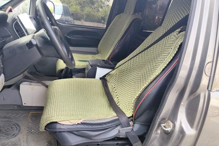 Used FORTHING Lingzhi 2015 V3 1.5L 5-Seater Special Offer Model
