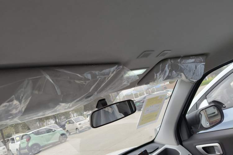 Used Geely Galaxy Panda 2024 Panda Mini 200km Endurance Bear
