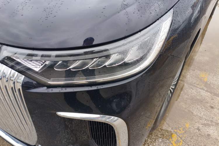 Used VOYAH Dream 2025 PHEV Four-Wheel-Drive Flagship Kunpeng Edition
