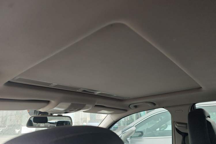 Used Mercedes-Benz C-Class 2013 C 180 Classic Grand Edition
